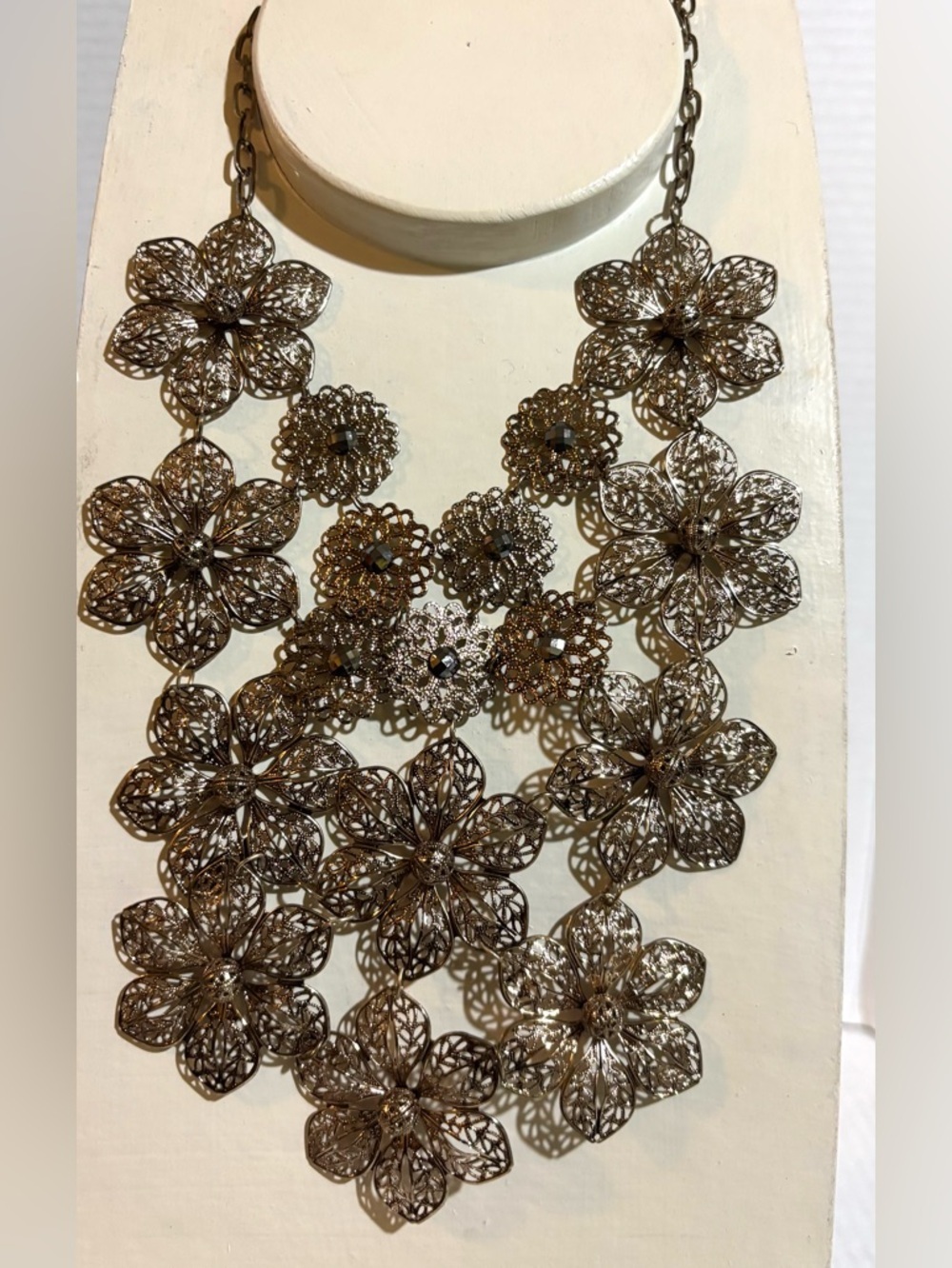 Ornate Floral Lace Bib Necklace - Gold